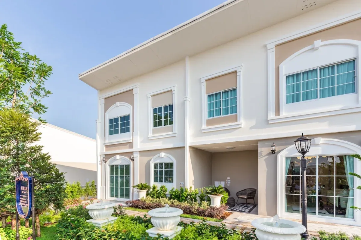 Lalin Town Lio Pattaya–Jomtien